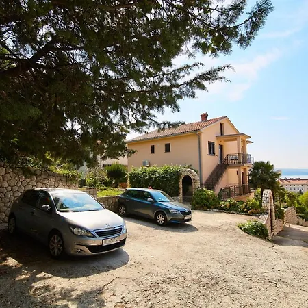 And With Parking Space - 19125 Crikvenica
