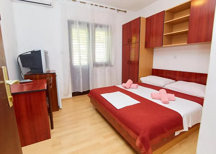 And With Parking Space - 19125 Vendégház 3*