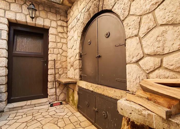 And With Parking Space - 19125 Vendégház